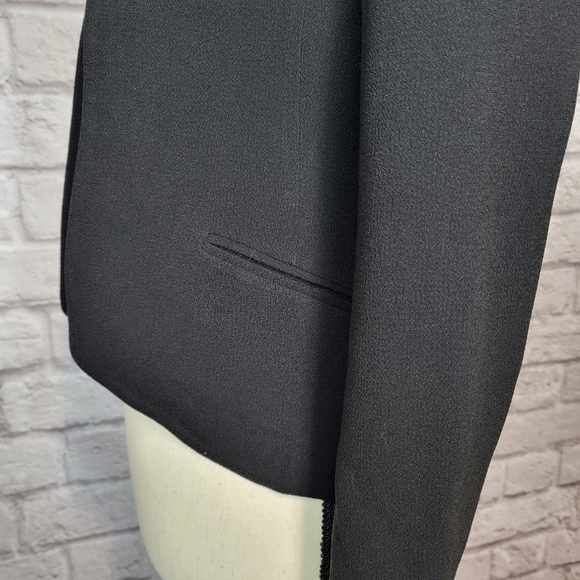Wilfred Aritzia Blazer Black Open Front Round Neckline Side Slit Pockets Size 0 - Picture 7 of 10